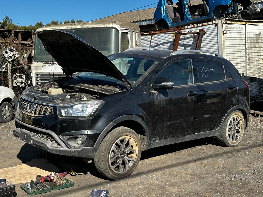  Ssangyong KORANDO 2015    EN DESARME